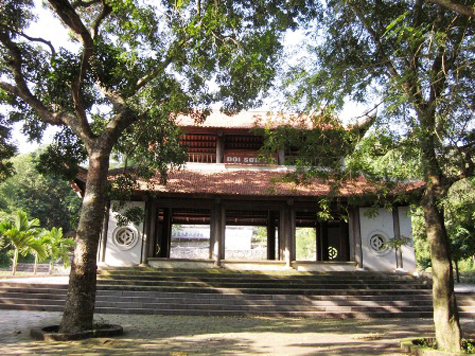 北部ハナム省のロン・ドイ・ソン遺跡